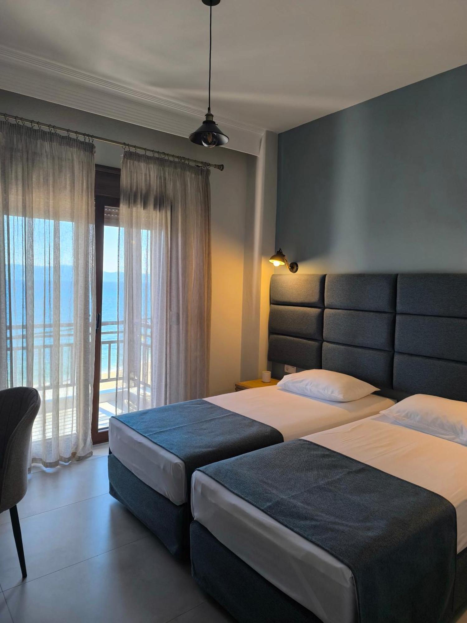 Maria Rooms To Let Ouranoupoli Exterior foto